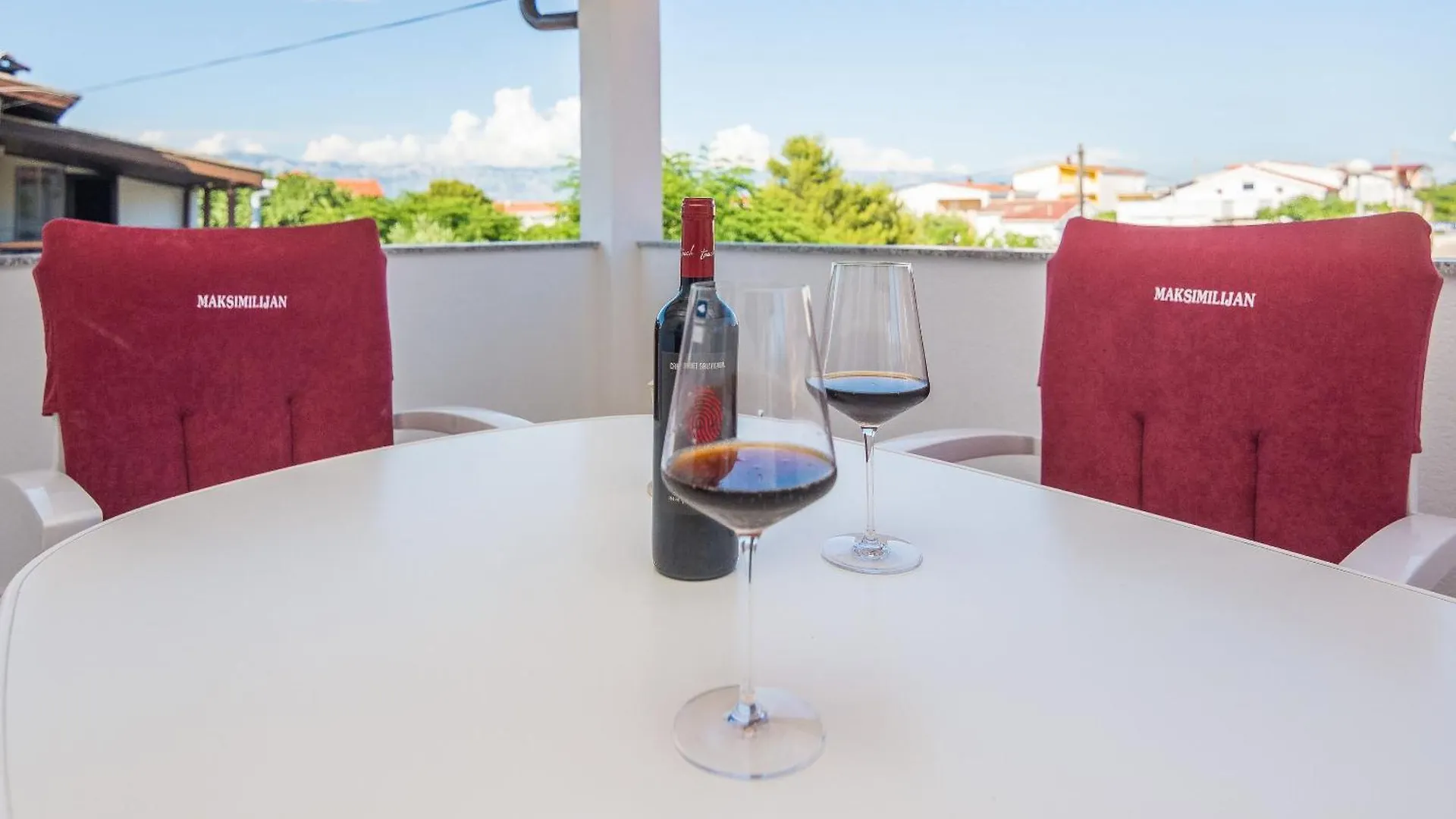 Apartments Loncar