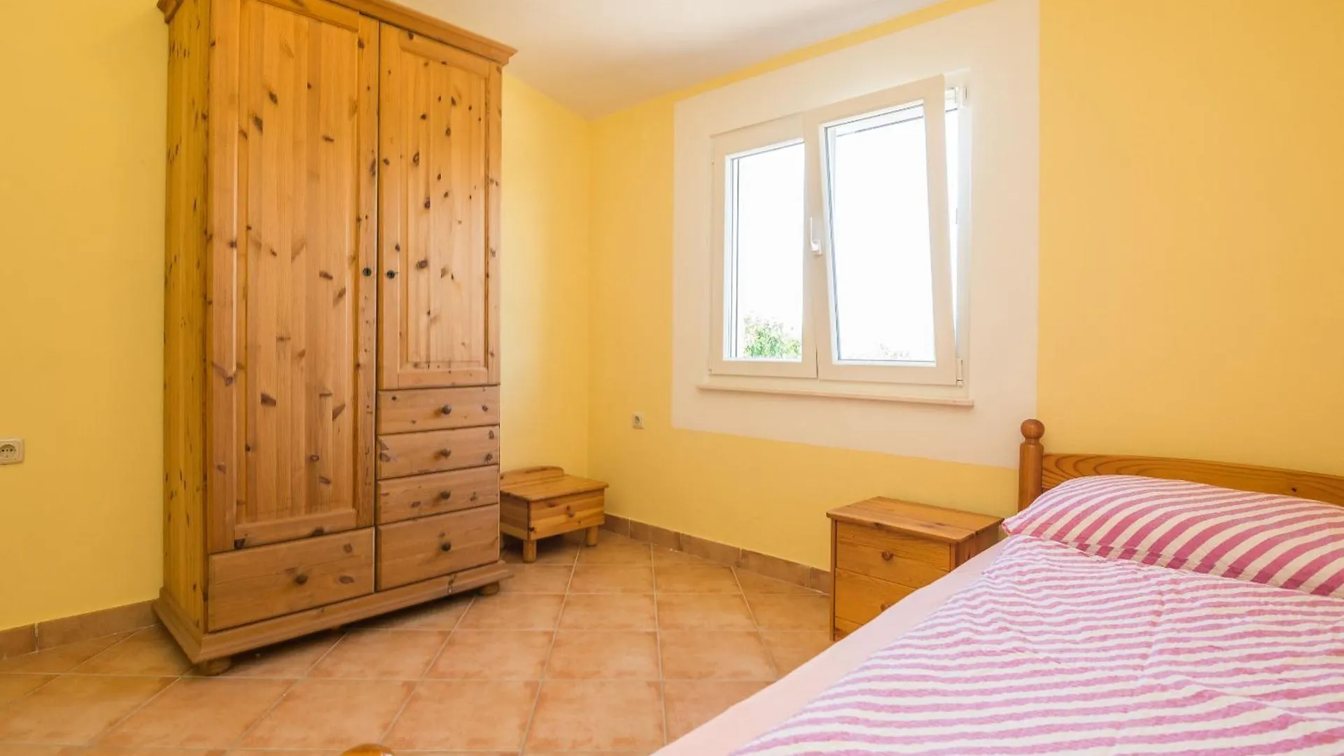 Apartments Loncar